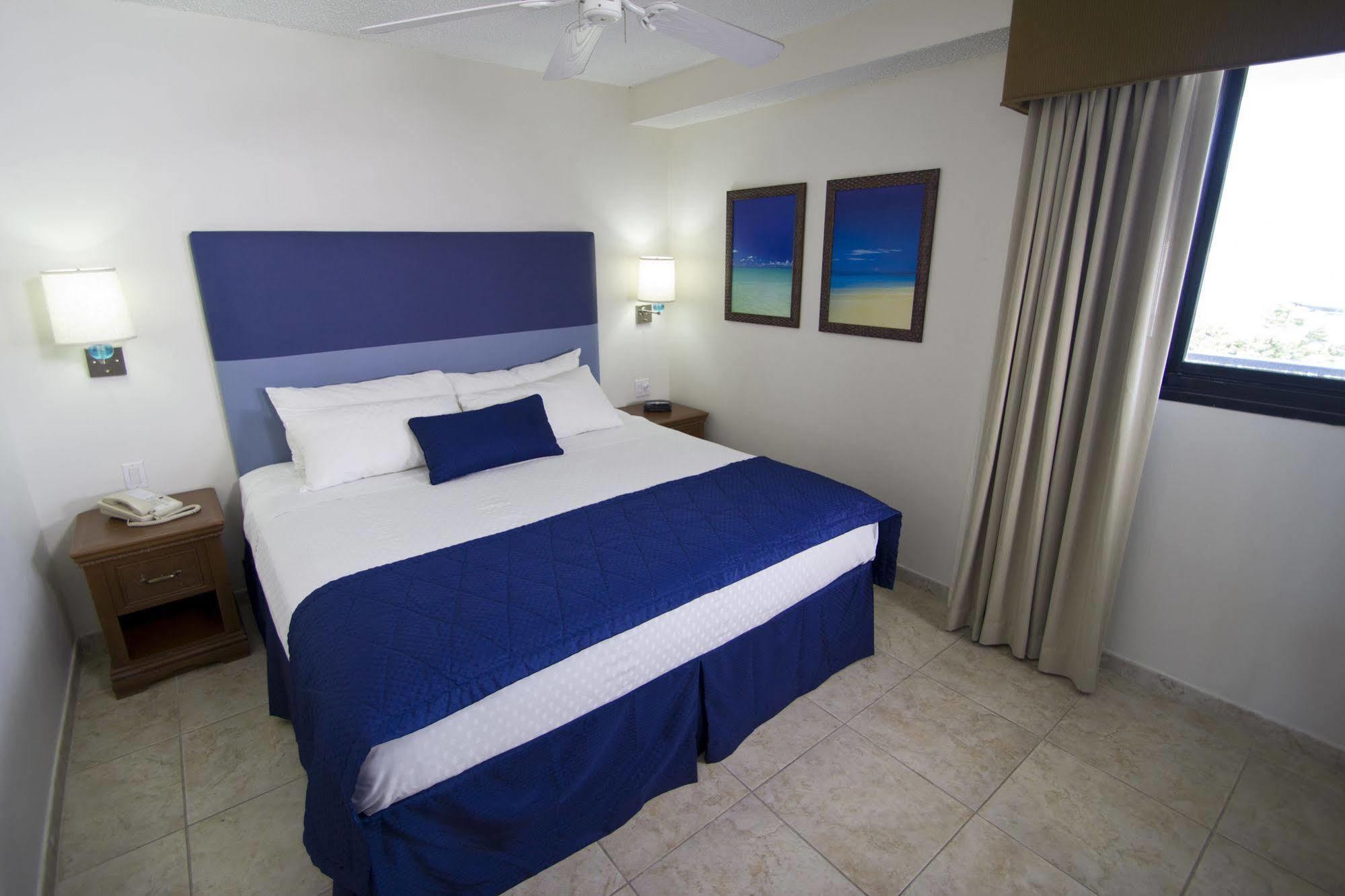 Hilton Vacation Club Royal Palm St Maarten Koolbaai Extérieur photo